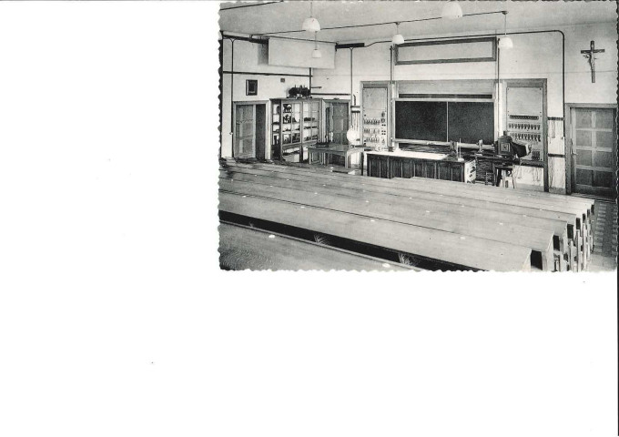 Facultés Universitaires Notre-Dame de la Paix. Namur. Auditoire de Physique