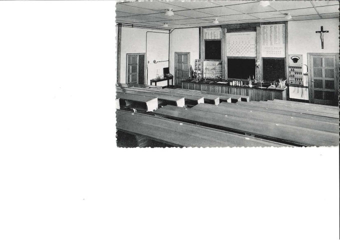Facultés Universitaires Notre-Dame de la Paix. Namur. Auditoire de Chimie