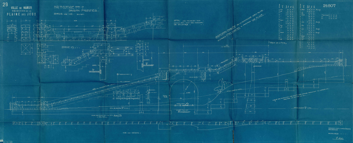 PLAINE_tribunes_mur pavillon carbone_2